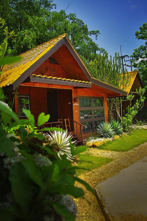 Areeya Phuree Resort Thaton Mae Ai Zewnętrze zdjęcie